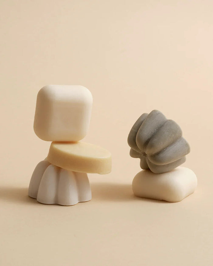 The best ways to hydrate your scalp